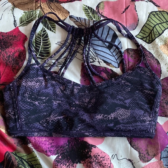 Lululemon Lighten Up Bra - Picture 2 of 5